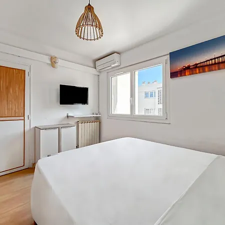 4 Chambres & Balcon Plein Sud Stationnement Prive Διαμέρισμα