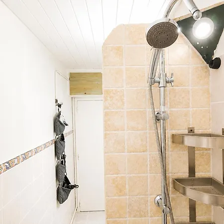 Διαμέρισμα 4 Chambres & Balcon Plein Sud Stationnement Prive *